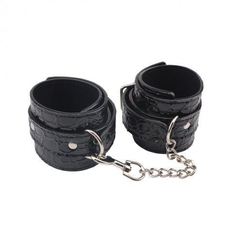 Черные оковы на карабине Be good Ankle Cuffs